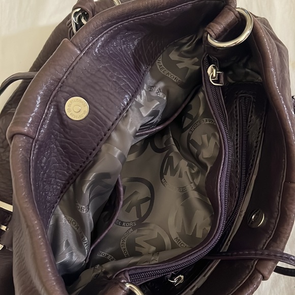 Purple leather Michael Kors bag purse - Picture 8 of 10